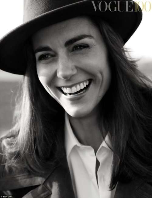 modelsbornhotmngmt:  Covergirl Kate! Dressed-down Duchess goes casual