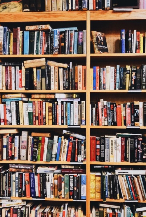 lesbicasentimental: Don’t judge a book by its cover