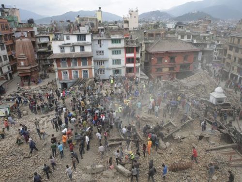 mxcleod:  More than 1,400 dead as magnitude-7.8 quake rocks NepalA powerful earthquake — the country’s worst in 80 years — rocked mountainous Nepal  on Saturday, killing more than 1,400 people and leveling buildings and  centuries-old temples. Dozens