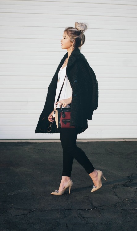 exhibitionistatheart:  Except for the top knot ❤️