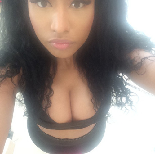 Porn Pics yanksquirt:  Nicki MInaj selfies with cleavage