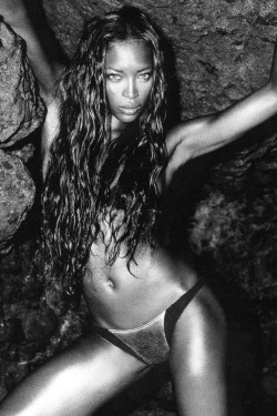 Queen Naomi Campbell