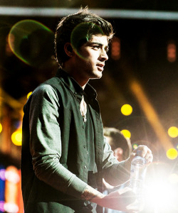 zaynharry:  x 