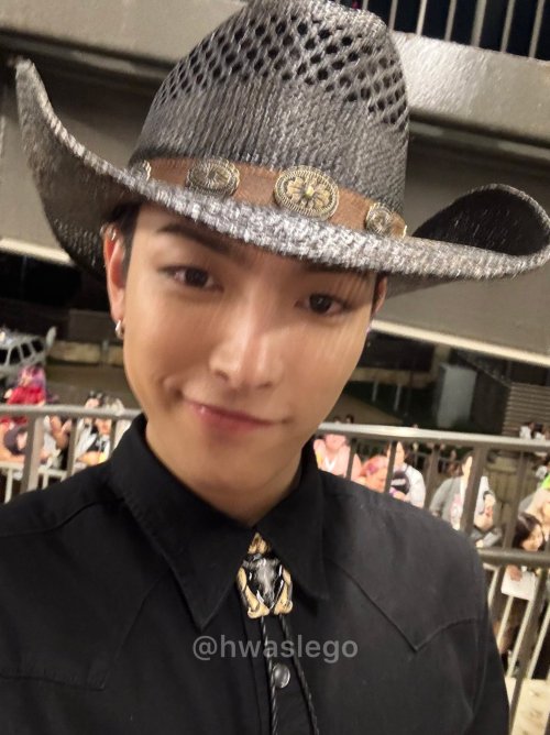 HES SO CUTE AND HOT AND CUTE AND HOT AND