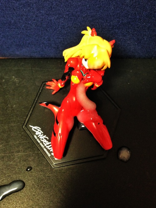 フィギュアぶっかけ。飛びすぎて外した&hellip;
