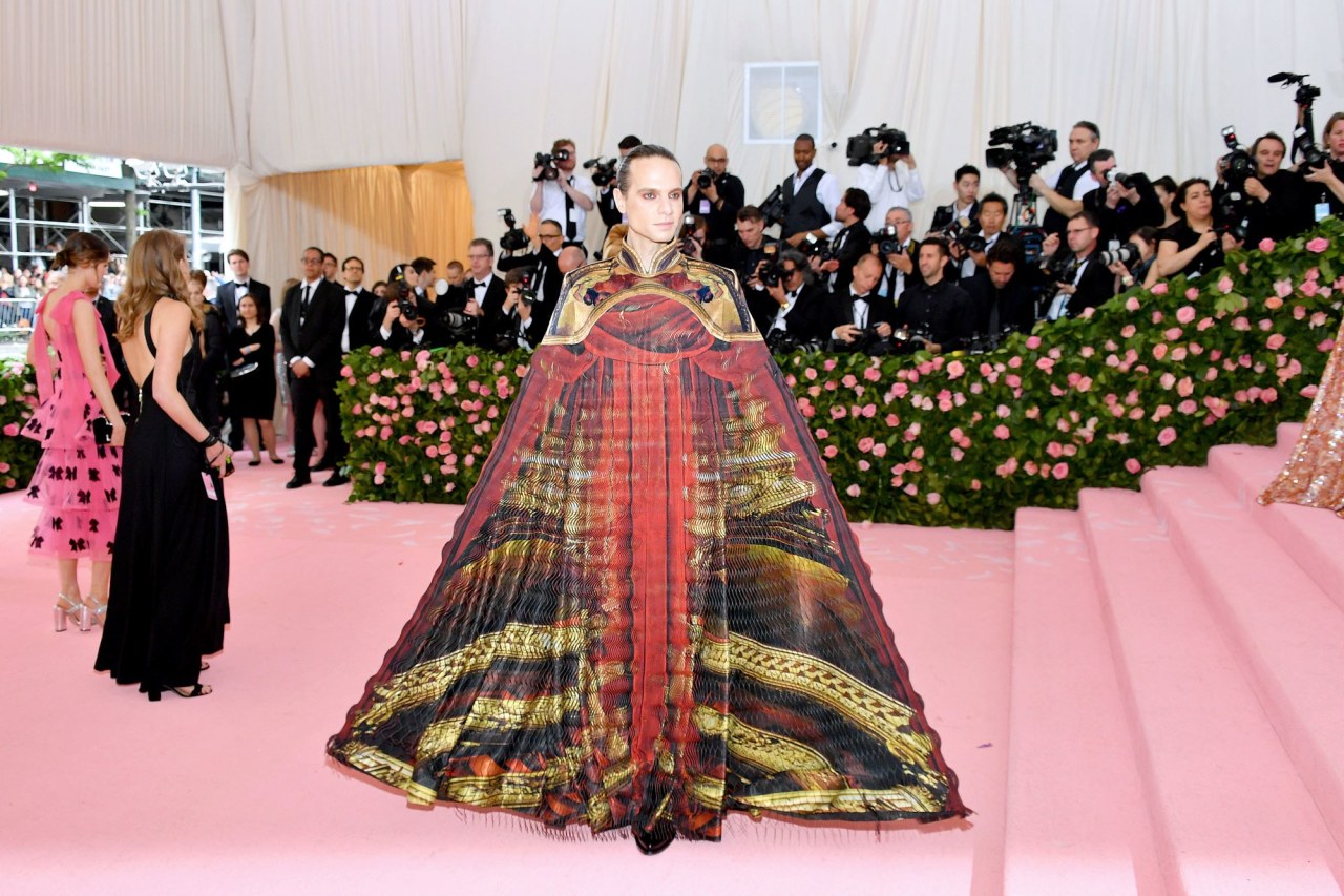 coffeebuddha:  ruffboijuliaburnsides:  captmarble: billy porter did not absolutely
