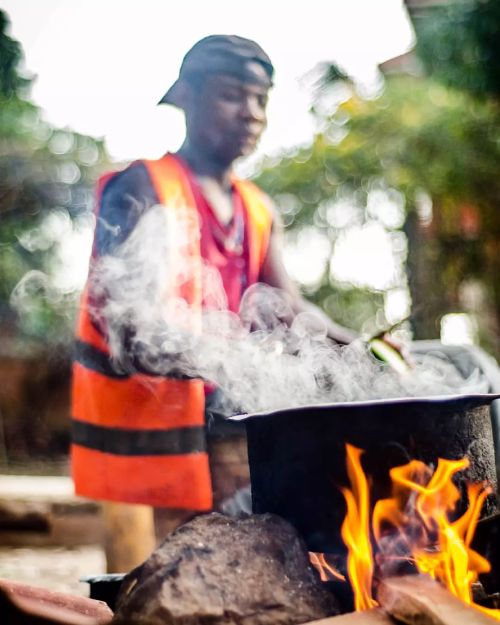 Preparations for supper came in early.  2021 Photo by : ©JOSHUA VICTOR SEMAGANDA . . . . Docume