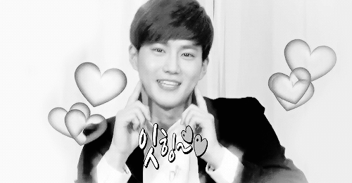 chenchenthedancingmachine:suhotness-deactivated20140921:chanyeol: “suho was born with aegyo.”Oh god 