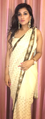 indiangalz:  Exotic hottie in saree