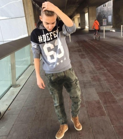 jocksoaker: What happened little guy? cute