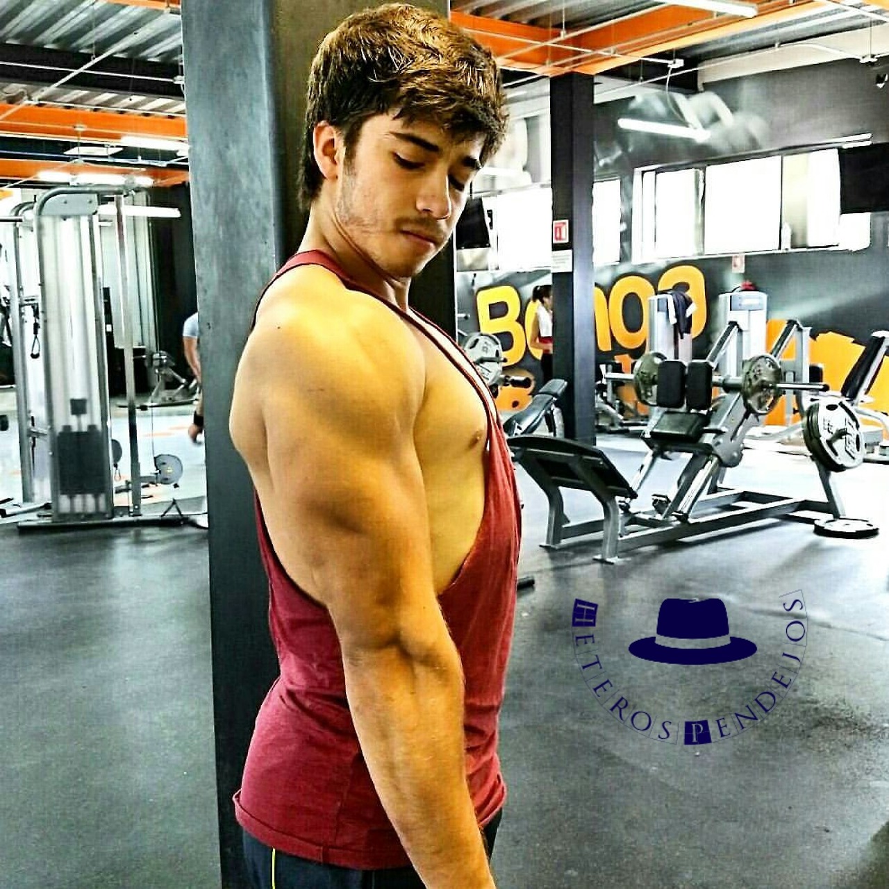 empireofdickblog:  Hetero mamado de gym.         Reblog para mas. ❤