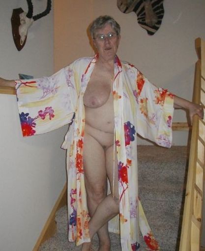 oldnudist:  http://oldnudist.tumblr.com/archive   Old granny in pajamas, shows her