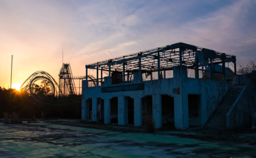 giftshopofcuriosities: Nara Dreamland, Japan’s attempt to mirror Disneyland abandoned in 2006. Here 