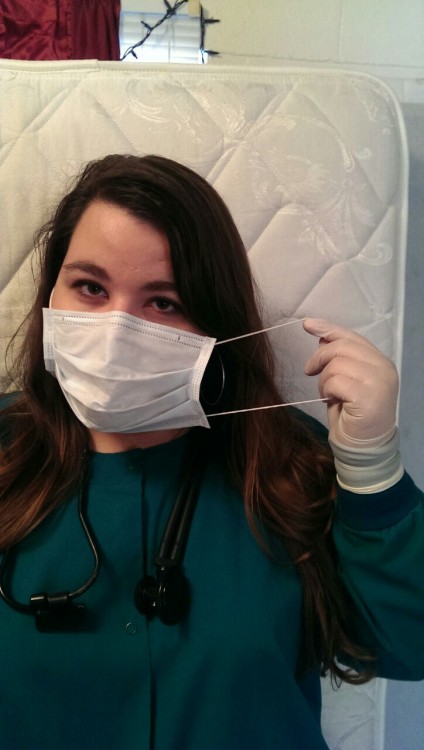 nurselclove:  Nurse LC hard at work 