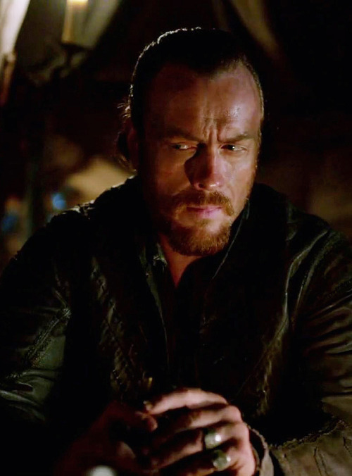 dailyjamesflint:  Flint,Black Sails 2x07.