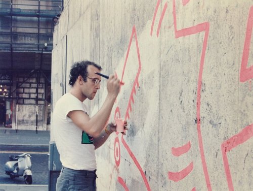 twixnmix: Keith Haring creating a mural at the Palazzo delle Esposizioni in Rome on September 11, 19