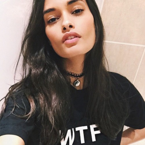 giizeleoliveira:W T F @brashycouture #selfie #wtf #london #style #choker