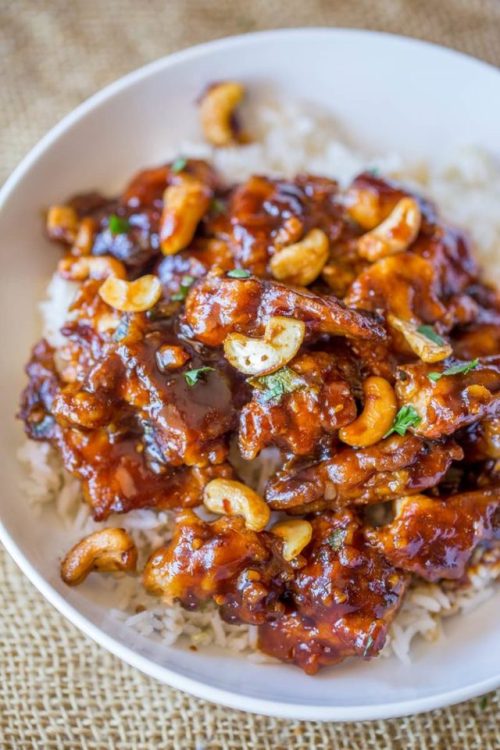 foodffs:Cheesecake Factory’s Spicy Cashew Chicken is spicy, sweet, crispy & crunchy, this dish i