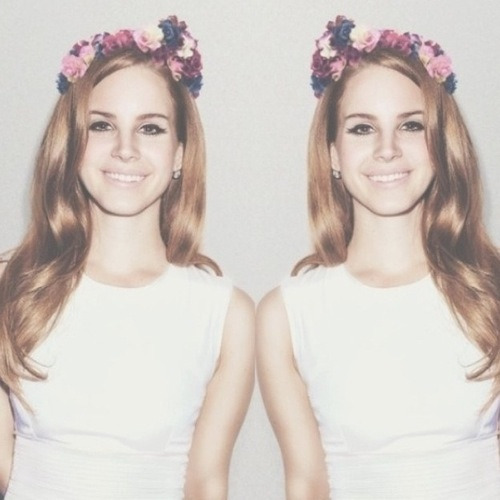 glamour-glitter-gold:  Perfection