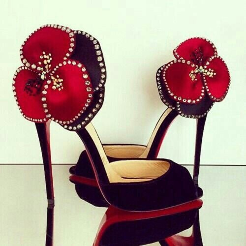 asubssoul2013:  omgdirtydd:  mymmm:  These had my shoe fairy wings fluttering so