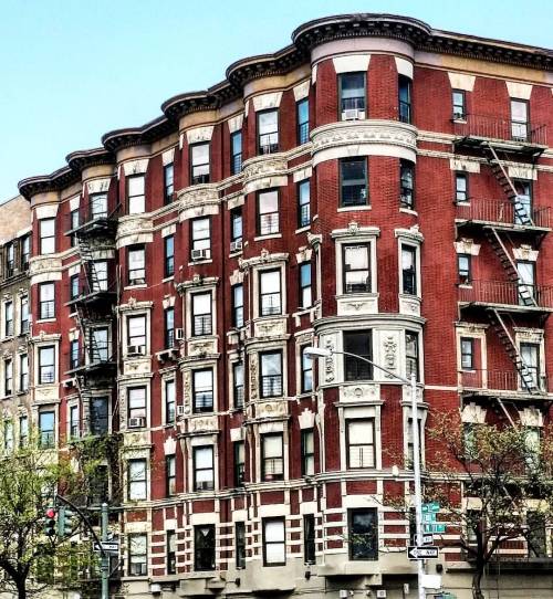 wanderingnewyork: An #apartment_house in #Harlem, #Manhattan.
