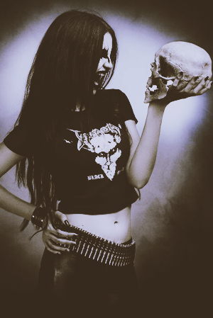 Welcome to All Metal Girls