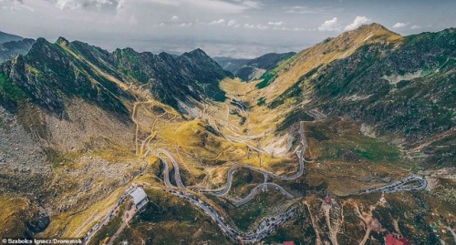 The Transfagarasan road, the best road in the world according to Jeremy Clarkson from Top Gear. Stun