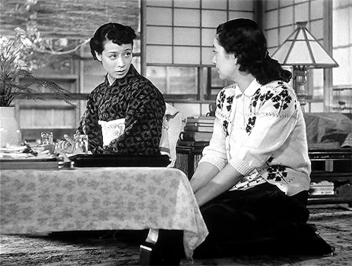 pixienatthecat:Early Summer (  麦秋, Bakushū) (1951, Directed by: Yasujiro Ozu,