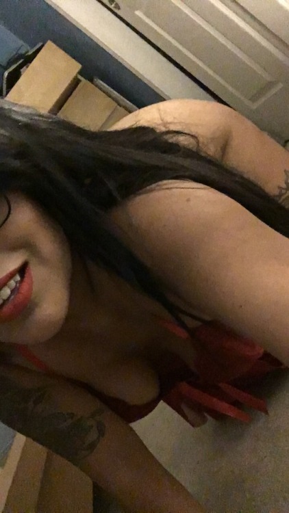 almosttoopornographic:  Another gift off my wishlist from a follower 😍💛