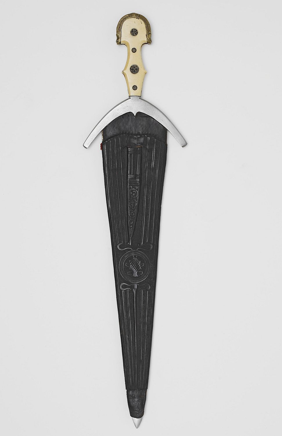 art-of-swords:  Cinquedea and Scabbard Dated: circa 1480-1510 Culture: Italian Medium: