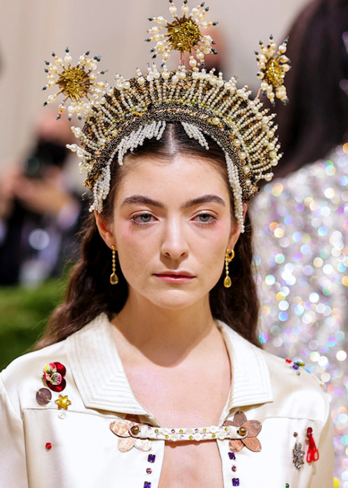 Lorde attends The 2021 Met Gala in New York City (13/09)