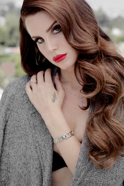 adoringlana:  Lana Del Rey by Francesco Carrozzini