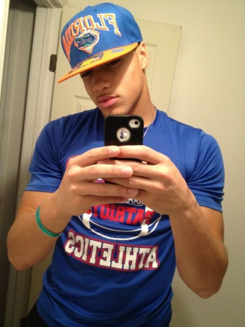 beautifulblackmenfromphilly:  immafreebitxh:  generalpowell:  Why is Duke Riley so DAMN fine? I am really contemplating transferring to LSU.  OMG…. How? Why? Am I just seeing him for the first time!!!  http://beautifulblackmenfromphilly.tumblr.com/