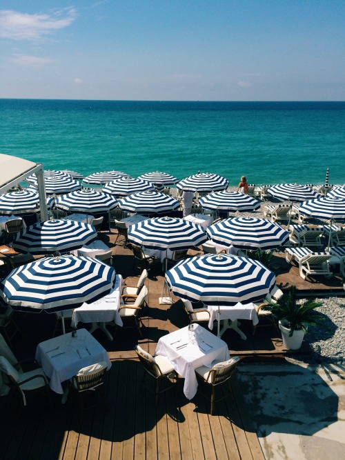 nofatnowhip: The beach in Nice, France. Truly gorgeous. 