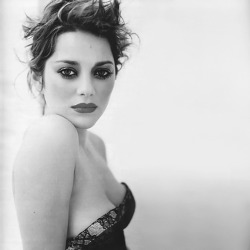 filmnoire:  marion 