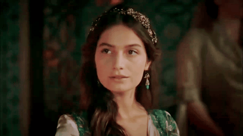 Sultans And Their Colorful Clothes + Fahriye Sultan Wears A Light Pink Caftan And A Patterned Tulle In