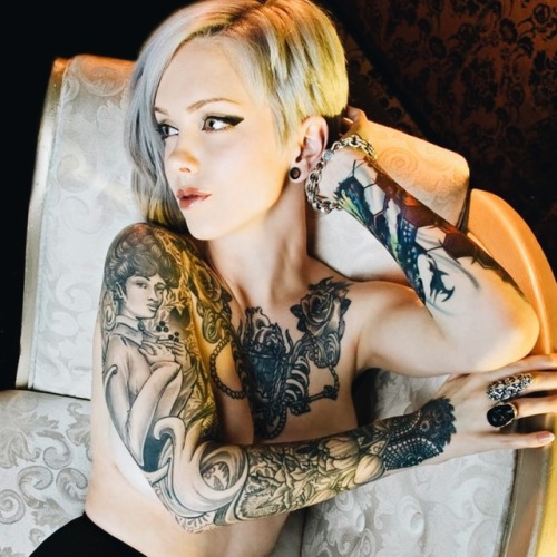 onlytattooedbodies:💜 FIND YOUR SEXTING PARTNER 😘 