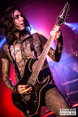 we-are-the-rose:  Motionless in White - Muziekodroom