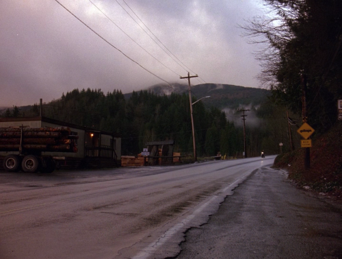 365filmsbyauroranocte:Twin Peaks: Pilot (David Lynch, 1990)