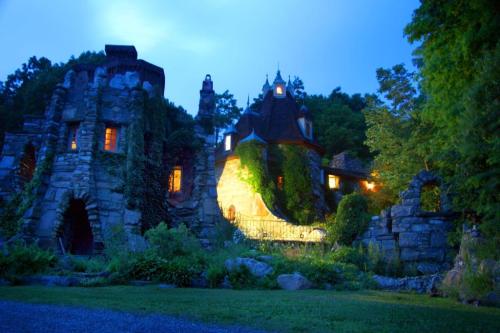 voiceofnature:  Behold the amazing whimsical Wing’s Castle! Wing began constructing his castle more than 45 years ago, and is still working on it. He never received any kind of architectural schooling. The castle’s interior is 3400 square feet, and