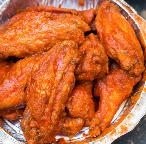 solarsematary:  subzeros:  drinkmorewoder:  afro-arts:  ATL Wings  www.atlwings.com // IG: atlwingschandler - IG: atlwingsphoenix  Chandler, AZ  Phoenix, AZ  CLICK HERE for more black owned businesses!    You can tell this is in the hood somewhere  I