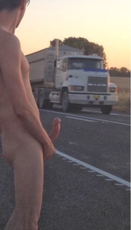 hoiphalloi:  when you get desperate for a ride 