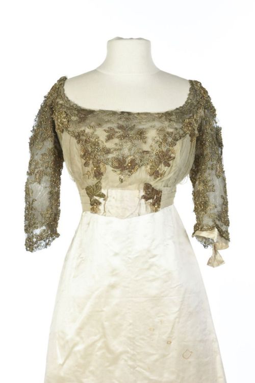 Paquin evening dress ca. 1908-10From Enchères Sadde via Interencheres