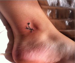 sapandcinder:  Tattooed myself this afternoon!