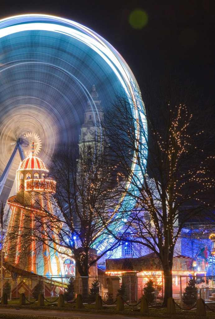 Amazing Places Winter Wonderland Cardiff Wales UK (von...