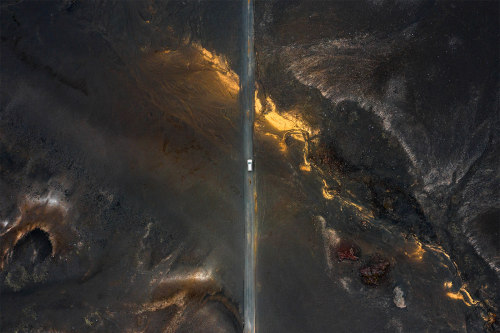 escapekit:The Long Journey IIGermany-based photographer Kevin Krautgartner has been fascinated for years by the inconspicuous, often unpaved or only rarely used roads and tracks in some of the most remote places in the world. Roads through lava fields,
