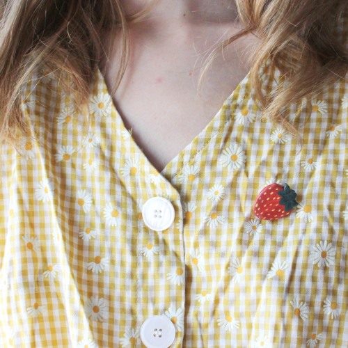 ash-elizabeth-art: A strawberry pin paired with this lovely yellow and floral gingham dress!  T