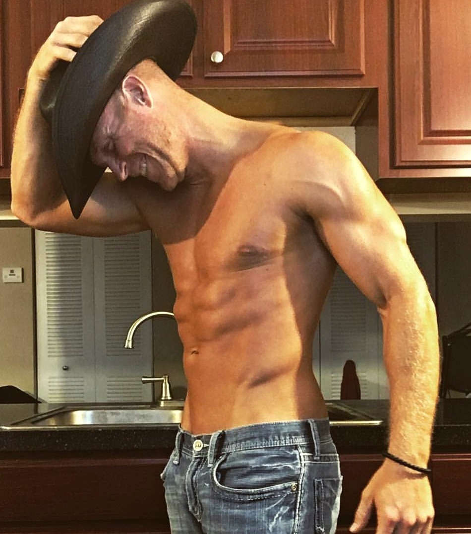 chettbro:“Mr. Cowboy Muscle”