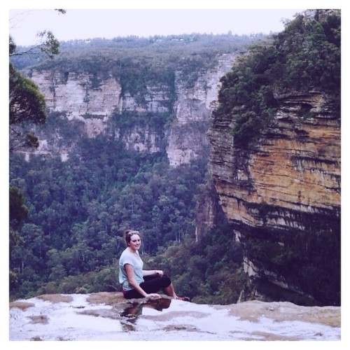 Yesterday I sat on the edge of the world! 💙🌲#wanderlust (at Blue Mountains)