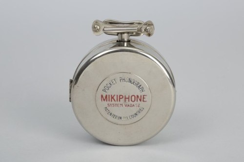 atelierdecadence: Mikiphone portable pocket gramophone. Swiss made 1924 [video]